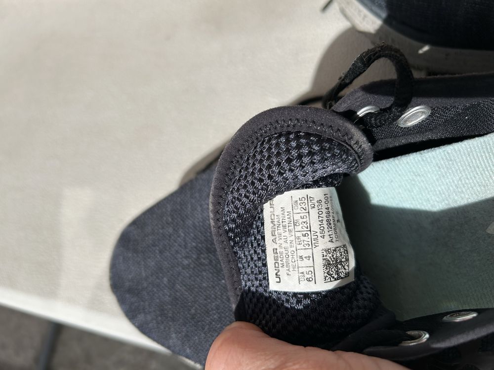 Дамски маратонки Under Armour