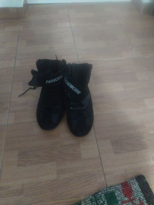 Vand ghete motociclist  marimea 41