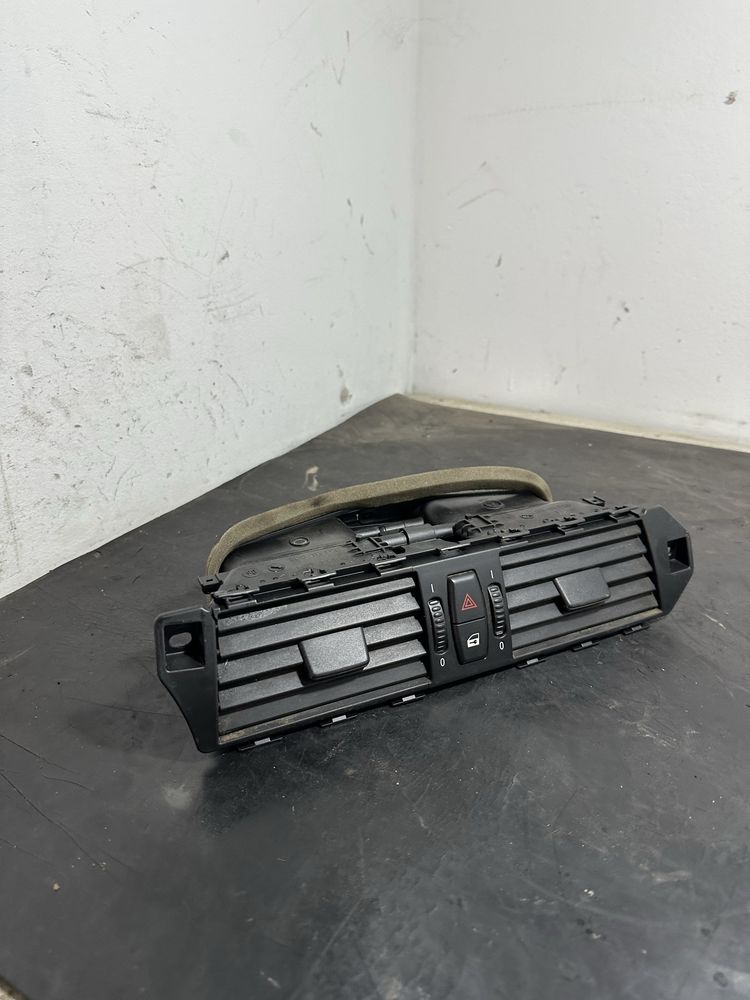 Grila ventilatie BMW Seria 5 E60 E61 | 6910734