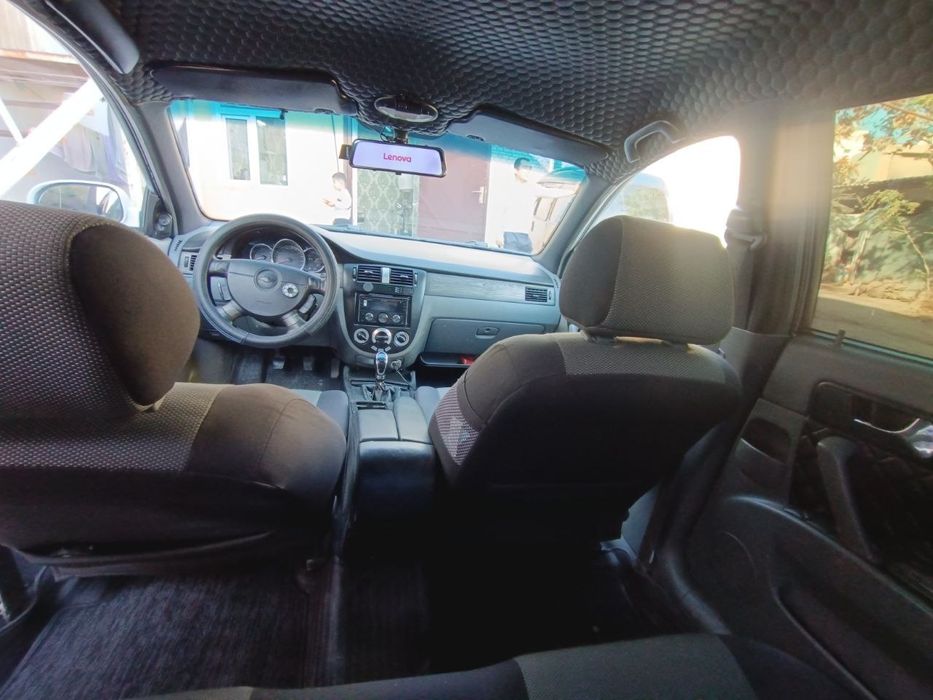 Lasettı Chevrolet srochna sotıladı.