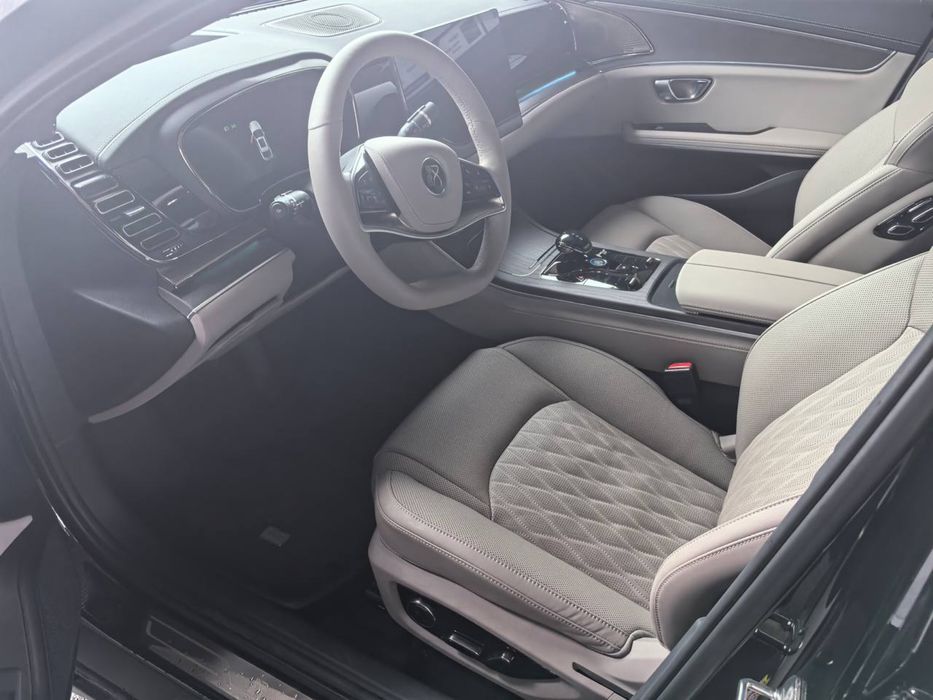 Byd Han 701km smart Test drive car