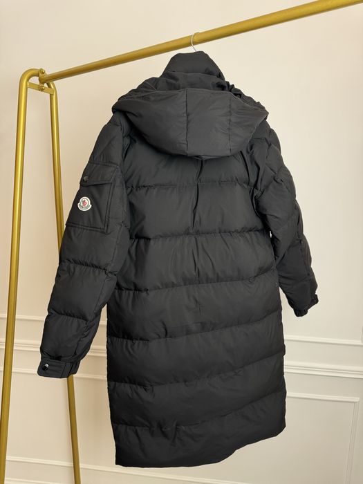 Пуховик Moncler