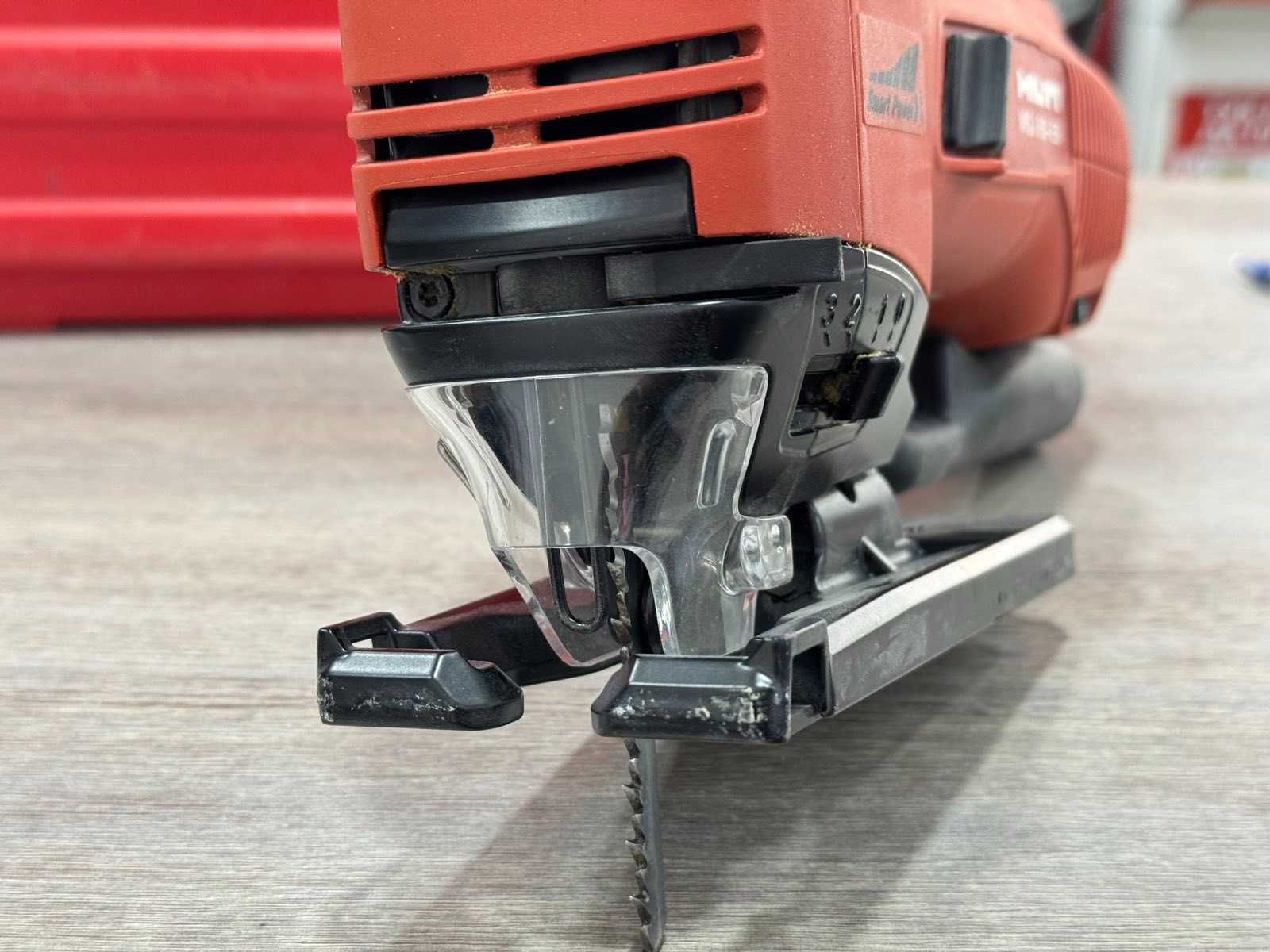 HILTI WSJ 850-EB / Профисионален прободен трион 850W