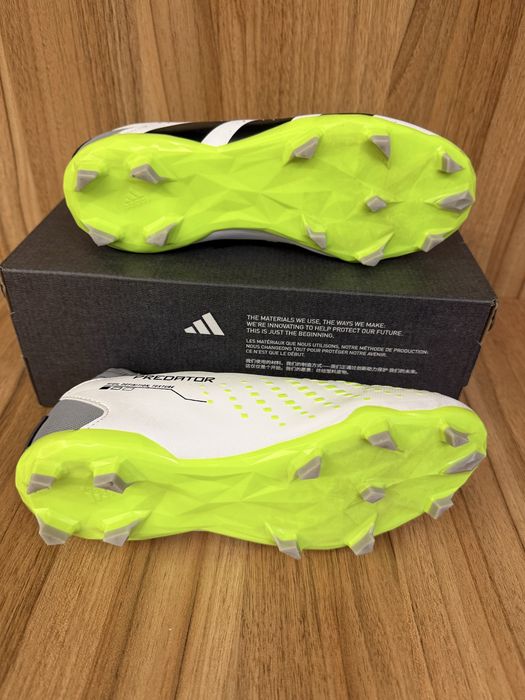 Страхотни бутонки  Adidas номер 37.1/3