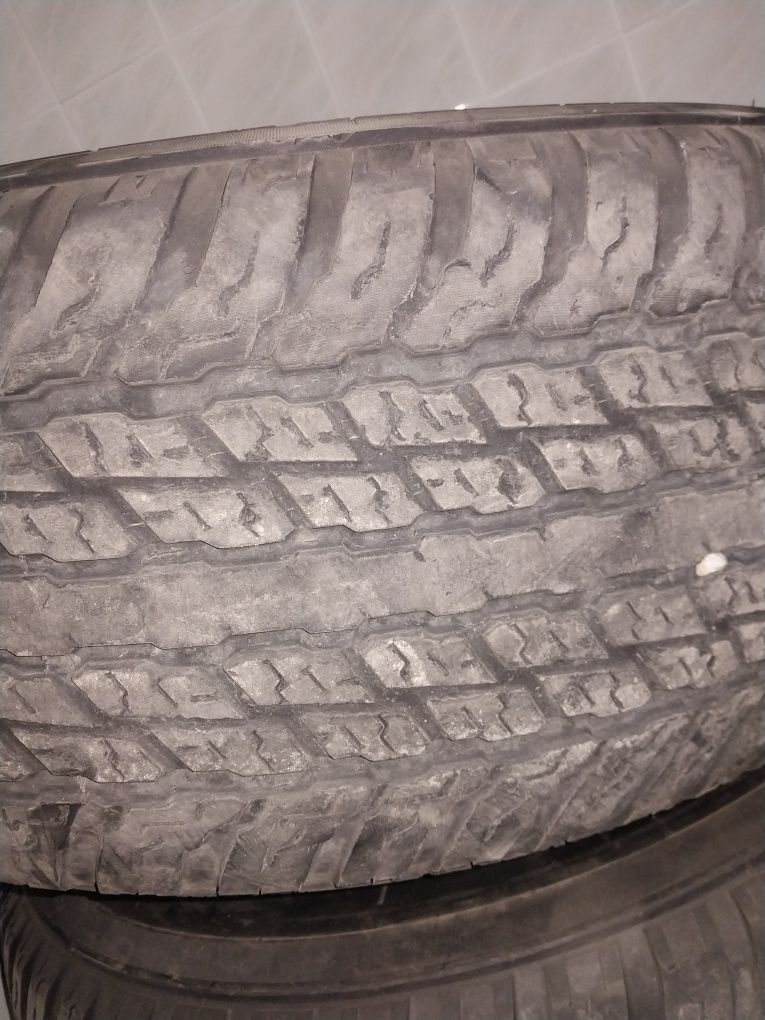 Rabochi shina (balon) Toyota 285/65R17 sotiladi holati yaxshi