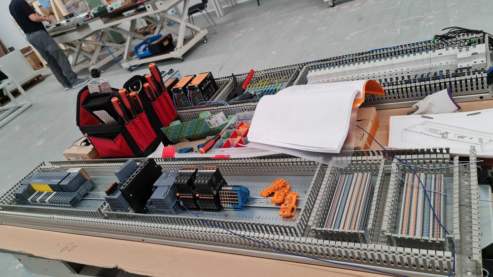 Electrician instalatii electrice rezidentiale si industriale