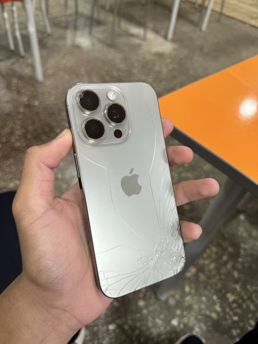 iPhone 16 pro 128 GB