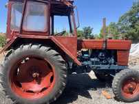 Vand tractor sau schimb cu vaci