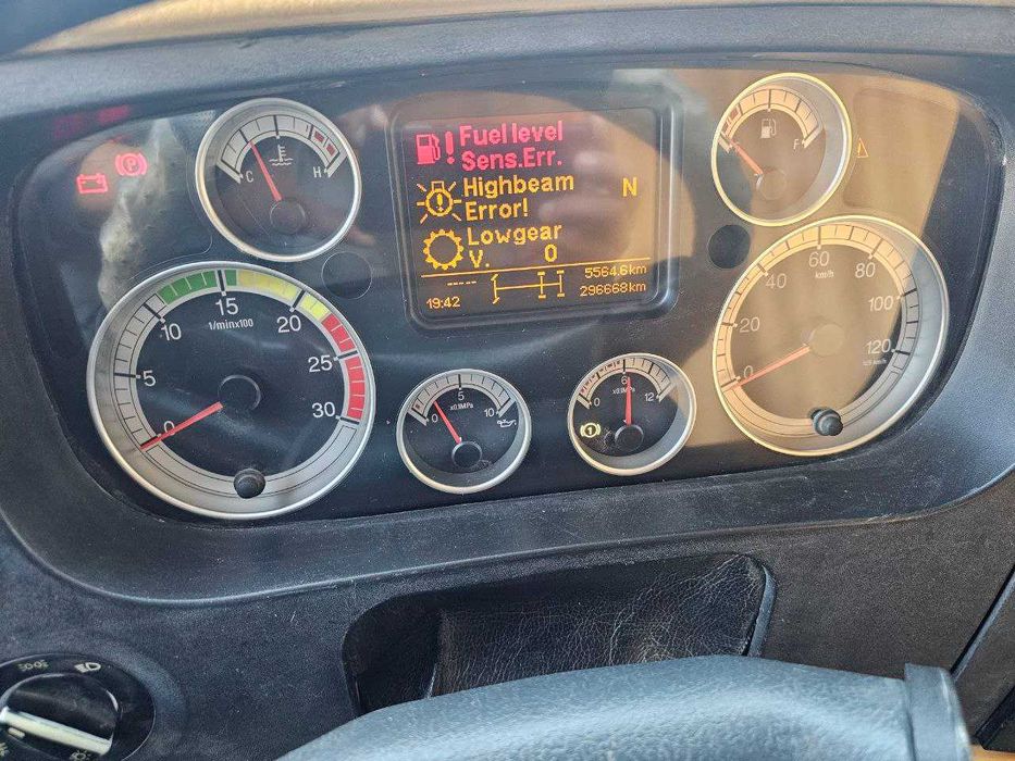 Автосамосвал HOWO A7