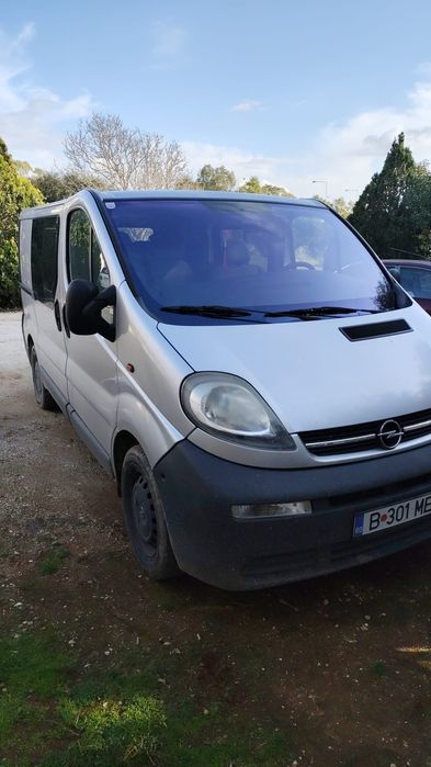 OPEL VIVARO            a