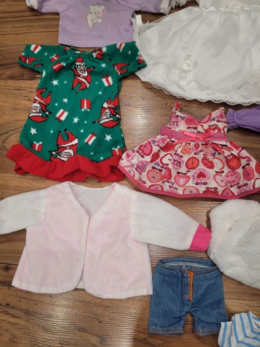 Дрешки за кукла + кукла + чувалче