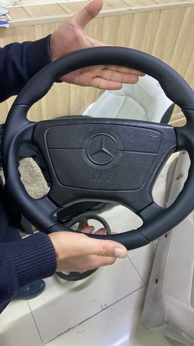 Руль на Мерс с анатомией. 124 и 210 дорест. БЕЗ АИРБАГА