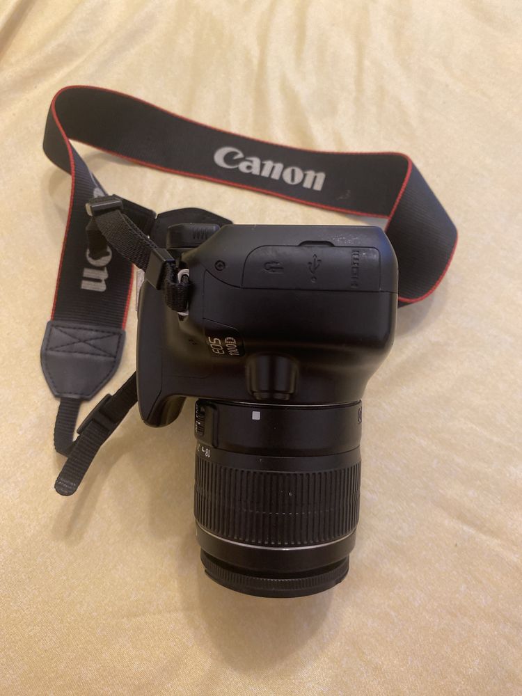 Canon EOS 1100D + Obiectiv 18-55mm