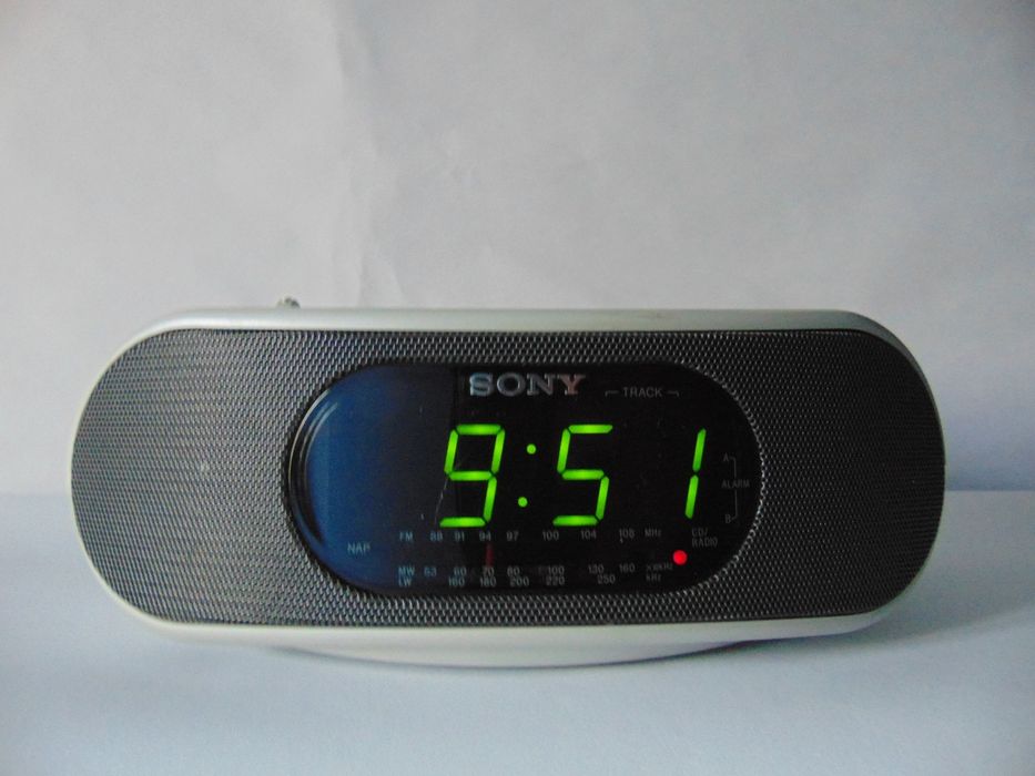 Radio Sony cu ceas și cd