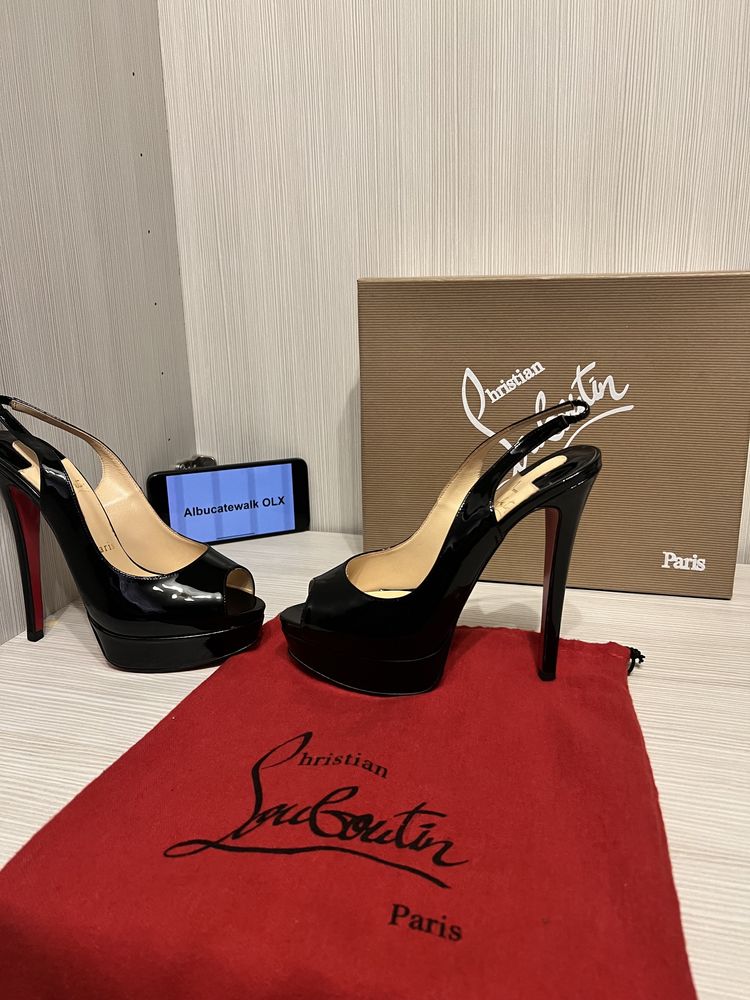 Louboytin peep toe 37