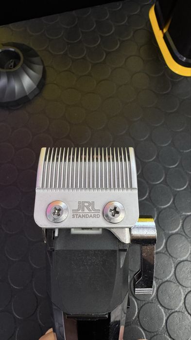 Професионална машинка JRL FF2020