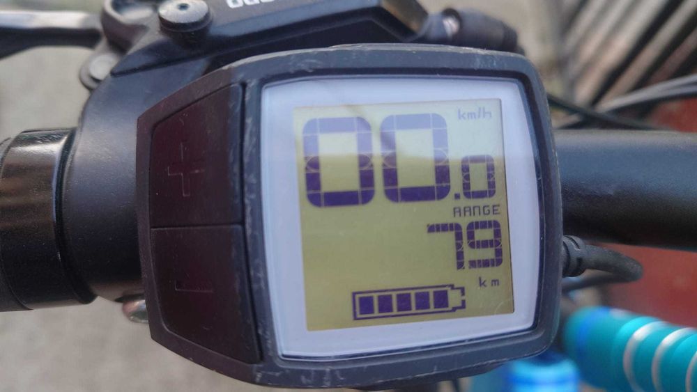 Bicicleta MTB Electrica EMTB Bulls motor Bosch performance CX