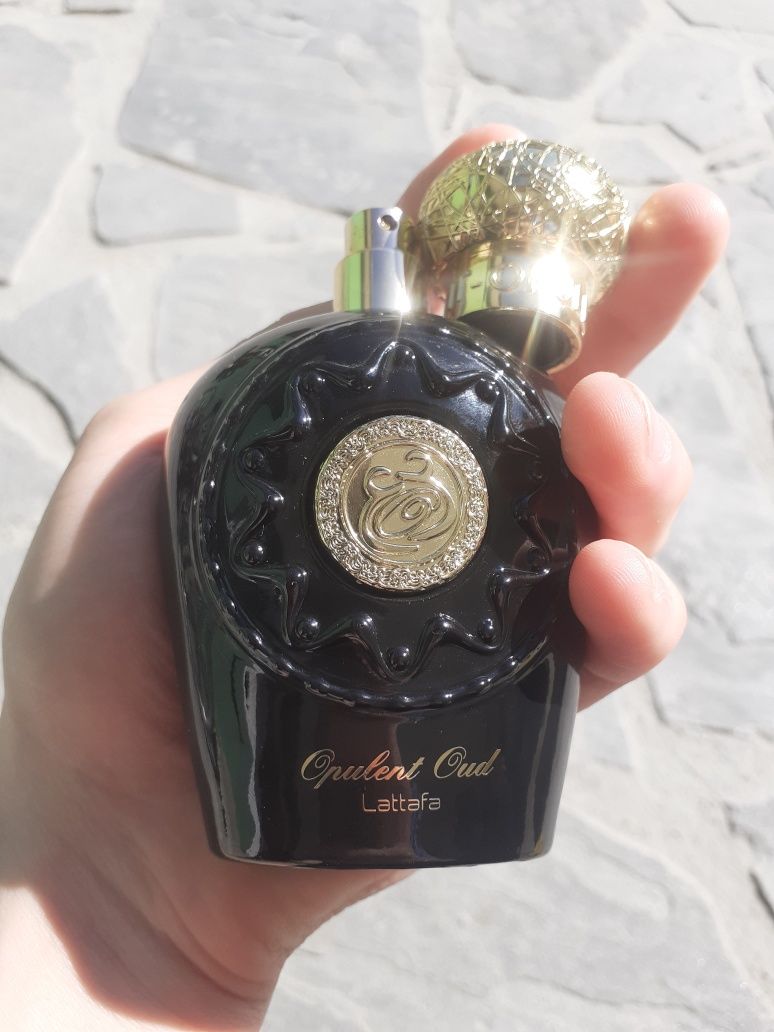 Apa de parfum Opulent Lataffa