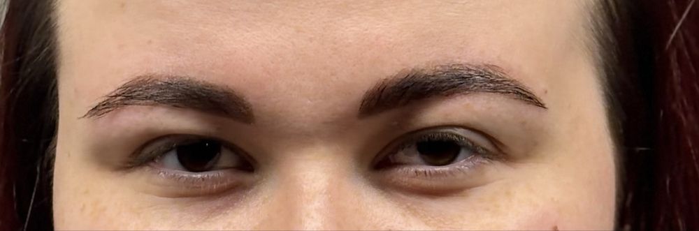 Laminare și stilizare / pensat sprâncene