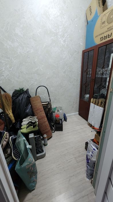 Продается квартира Чиланзар Байналминал 3/10/10 (105 квадратов)