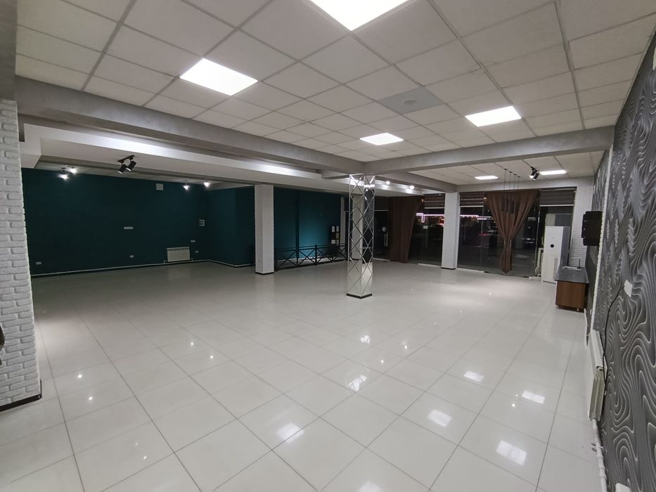 Сдаётся цокольное нежилое помещение вдоль Бектемирского шоссе — 250 м²