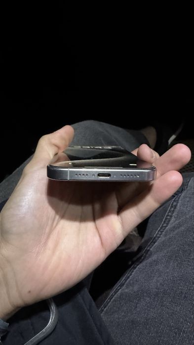 Iphone 15 pro max  срочно