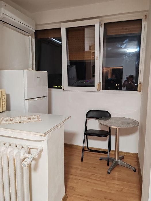 Garsoniera de închiriat