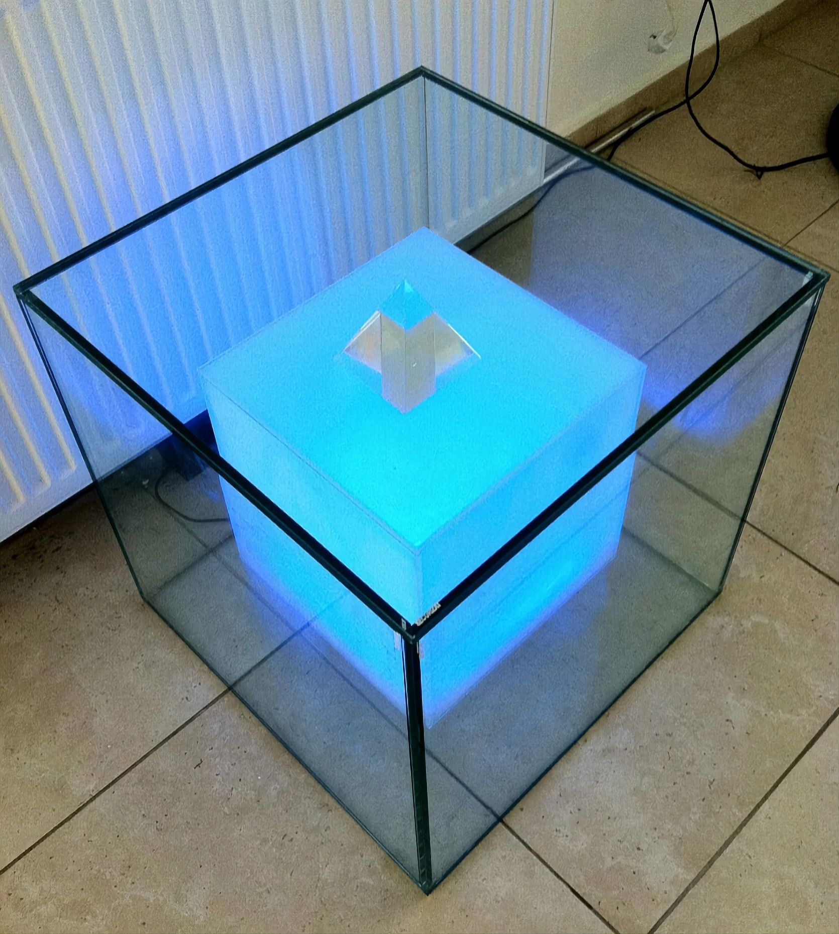 Cuburi decorative din sticla securizata si plexiglass