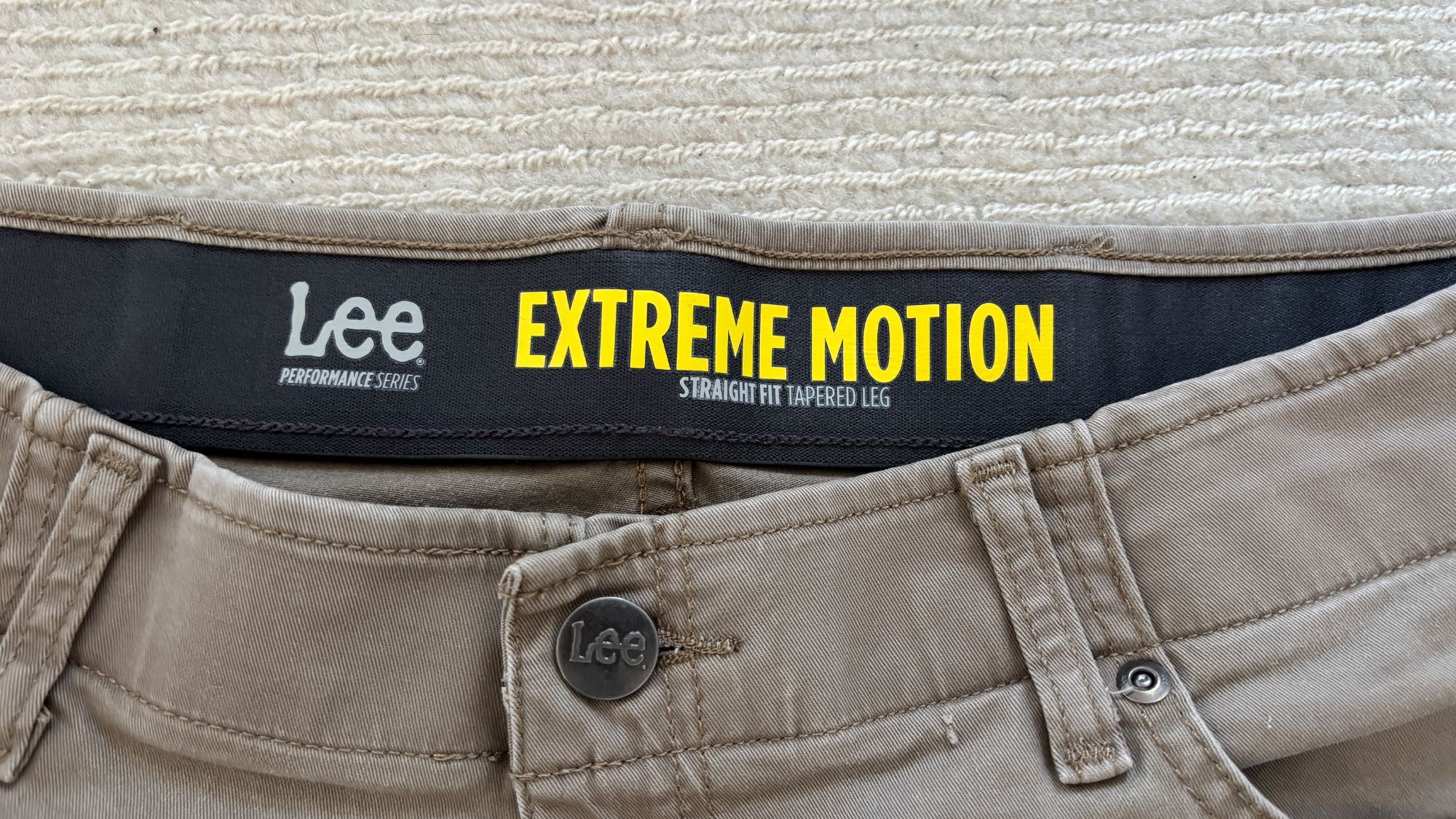 Оригинални Lee Xtreme Motion w34:l30 Cougar