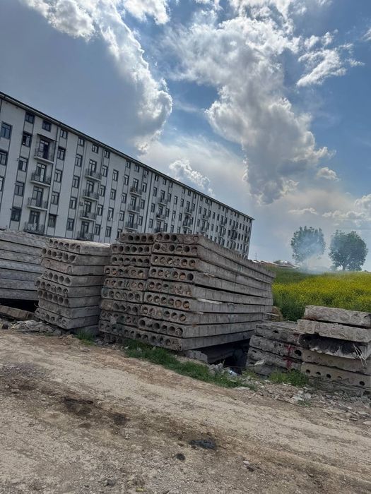 Б/у Бетон плита, балка, калонналар сотилади.