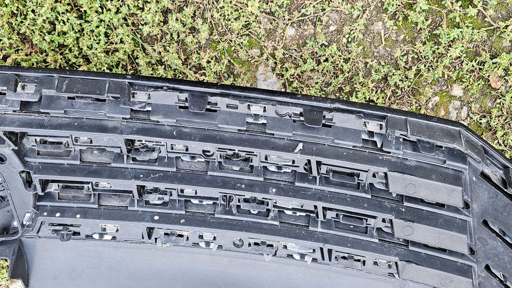 Grila fata VW Passat B7 ACC / Distronic