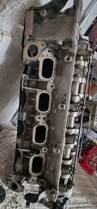 Цилиндрова глава за Бмв е90 с код на мотора n43b20a!