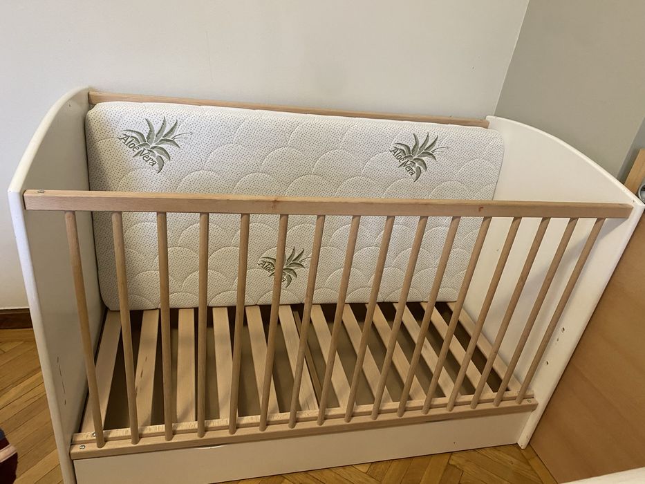Patut bebe cu saltea