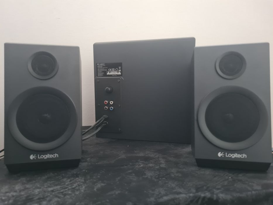 Logitech  2.1   40W  RMS