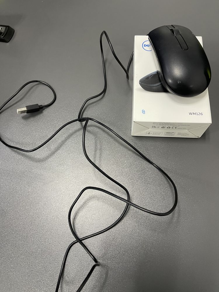 Mouse optic cu fir Usb Dell aproape nou