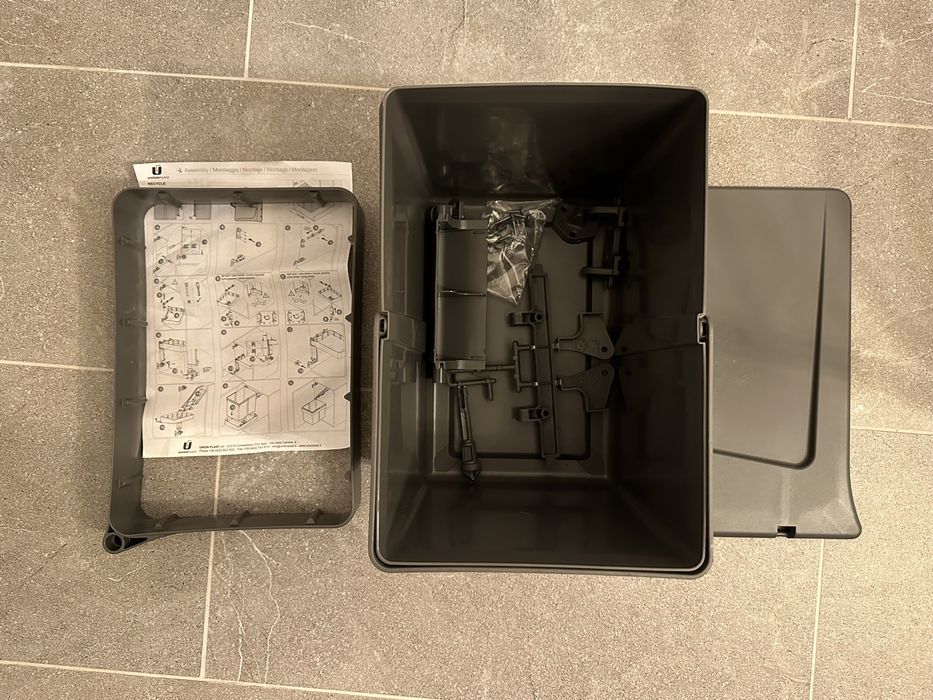 Vand cos de gunoi incorporabil