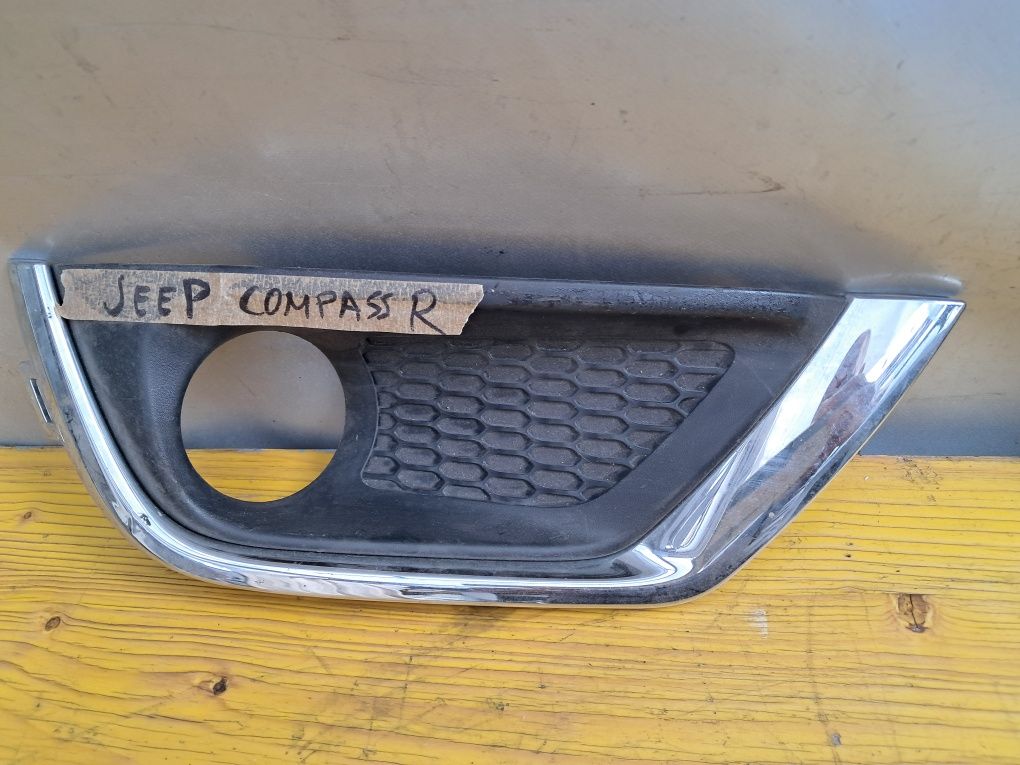 Грил решетка халоген Jeep Compass R