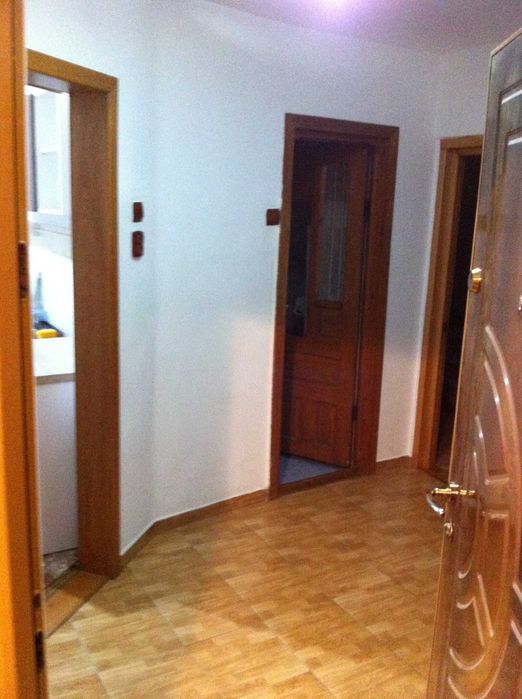Proprietar, vand apartament cu 3 camere str Savenilor, 68 mp