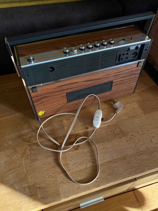 Radio Grundig Concertboy 208