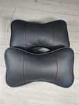Set-2-Perne-Tetiere-Negre-Custatura-Rosie-Audi-Bmw-Mercedes-Volkswagen