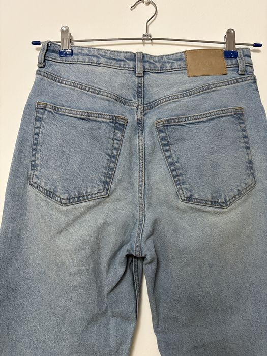 Blugi Bershka-Noi fără etichetă