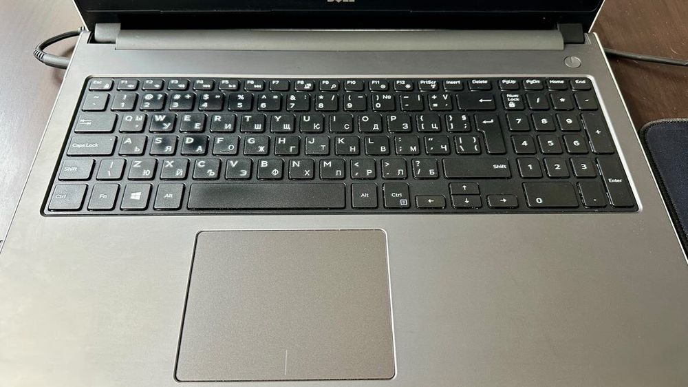 Лаптоп Dell Inspiron 5