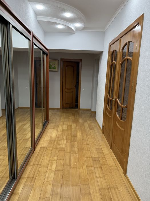 Аренда 3ех ком. квартиры в ЦУМЕ