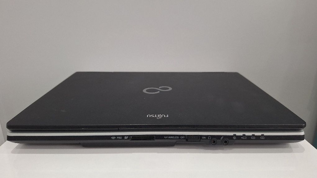 Fujitsu- Lifebook