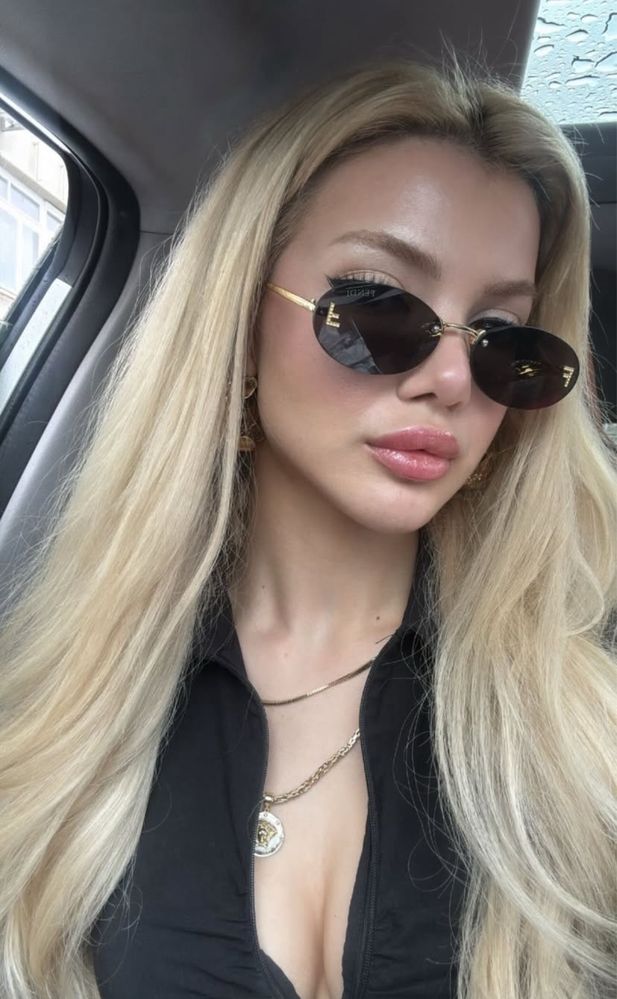 Дамски очила с лого