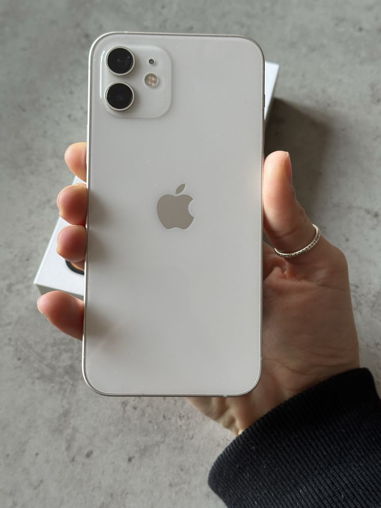 I phone 12 - 64 gb - бял