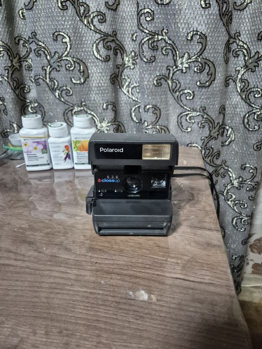 Полароид 636. Фотоаппарат с мгновенный фото