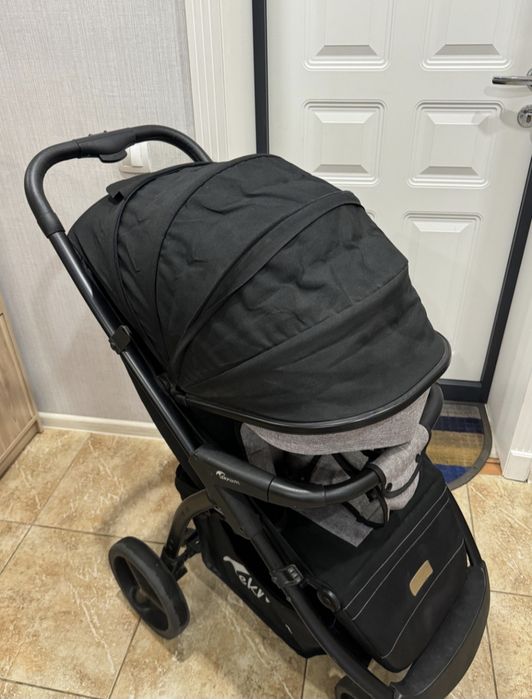 Срочно продам коляску от фирмы Tecno