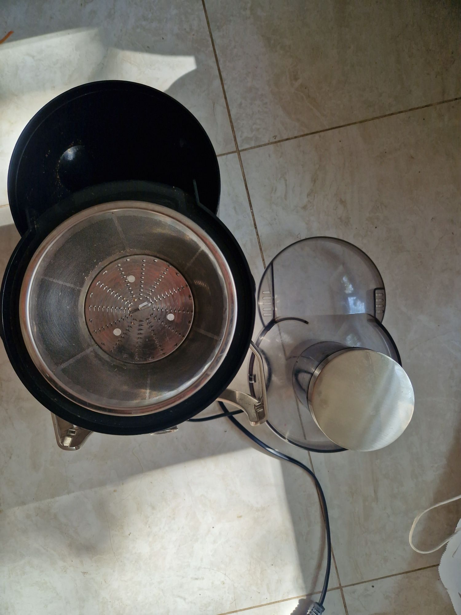 Соковыжималка Vitek