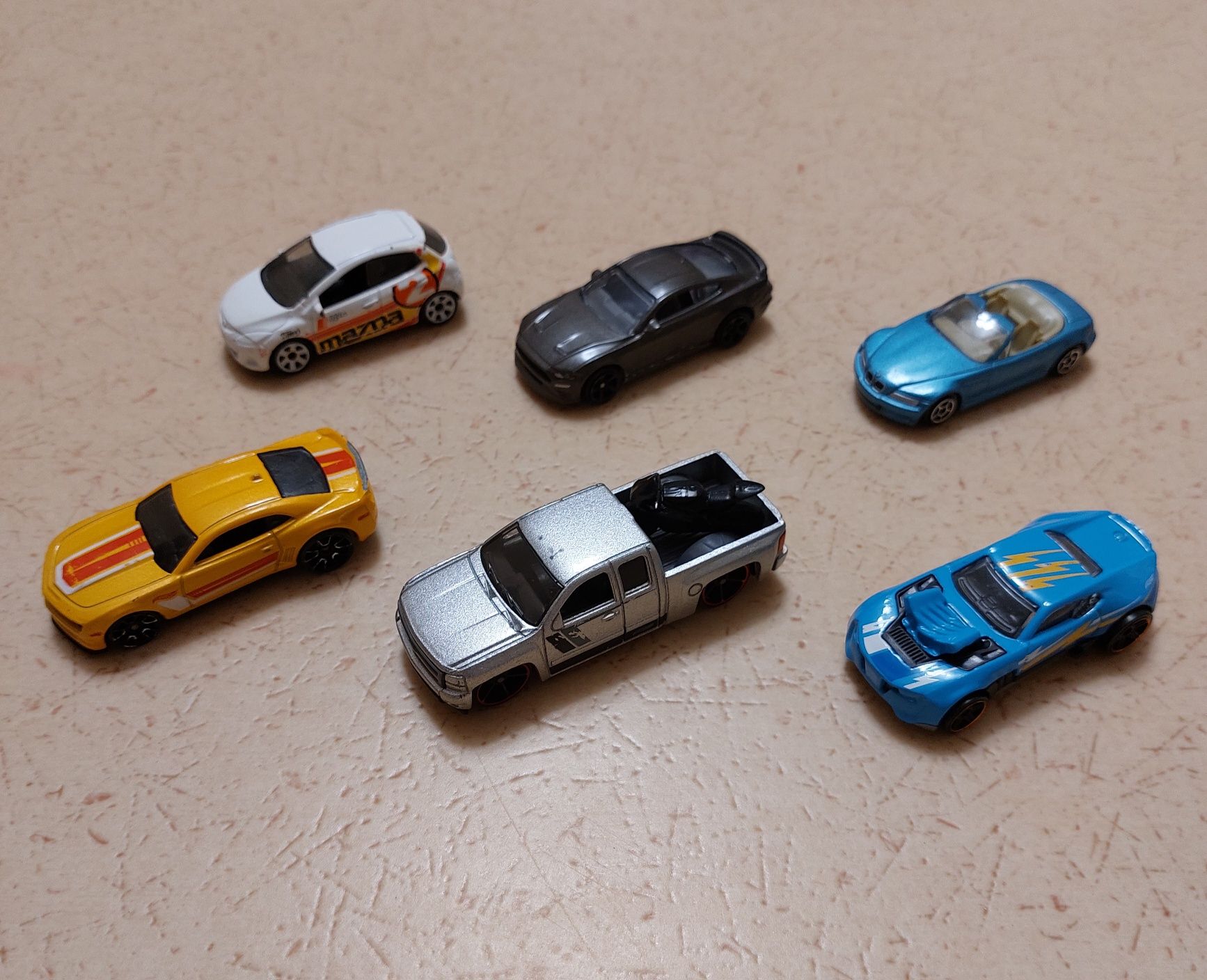 Колички matchbox / hotwheels